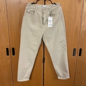 Zara cackie/cream mom fit jeans size 42 high rise